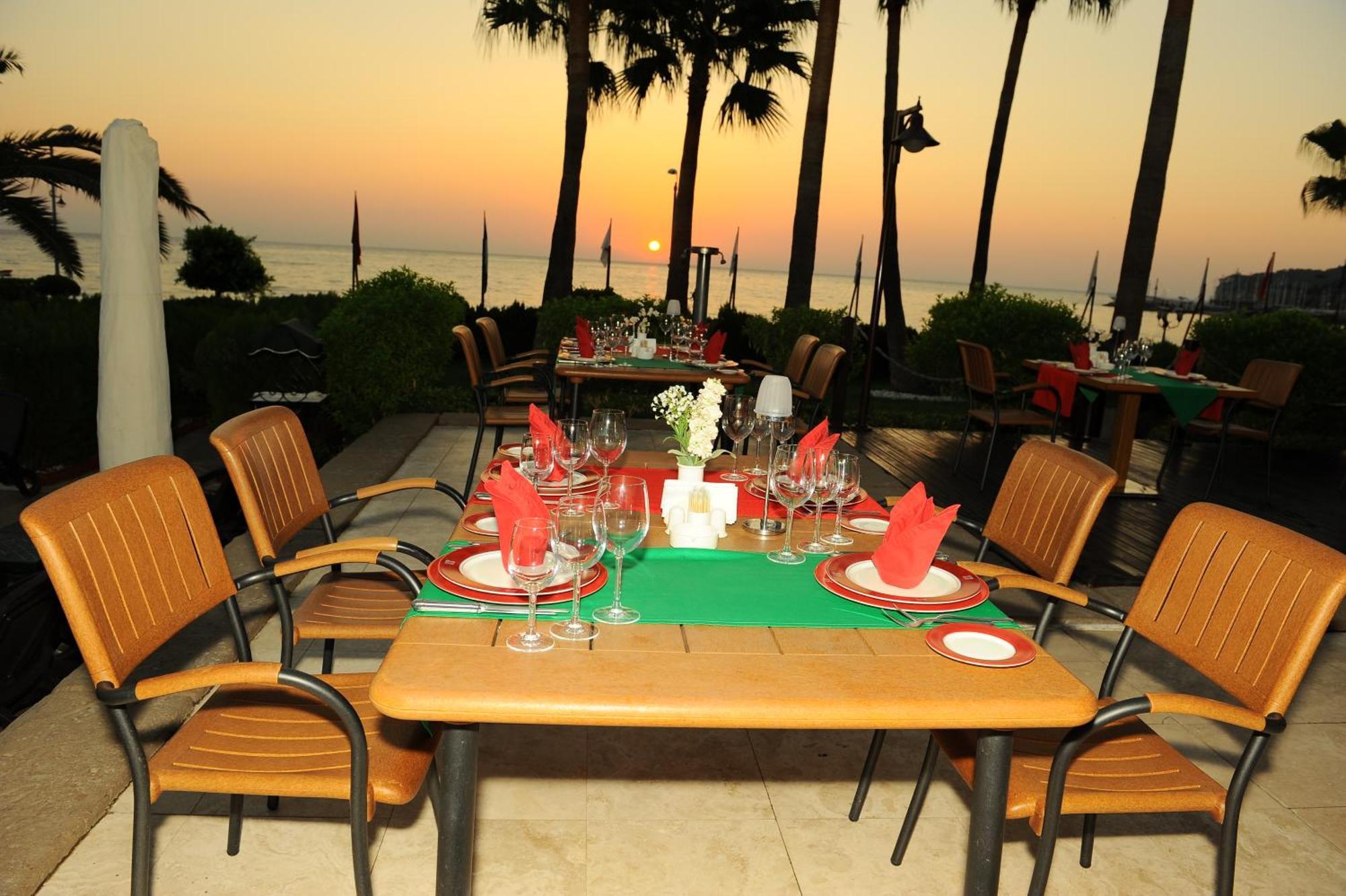 Fame Residence Kemer & Spa Restaurant photo
